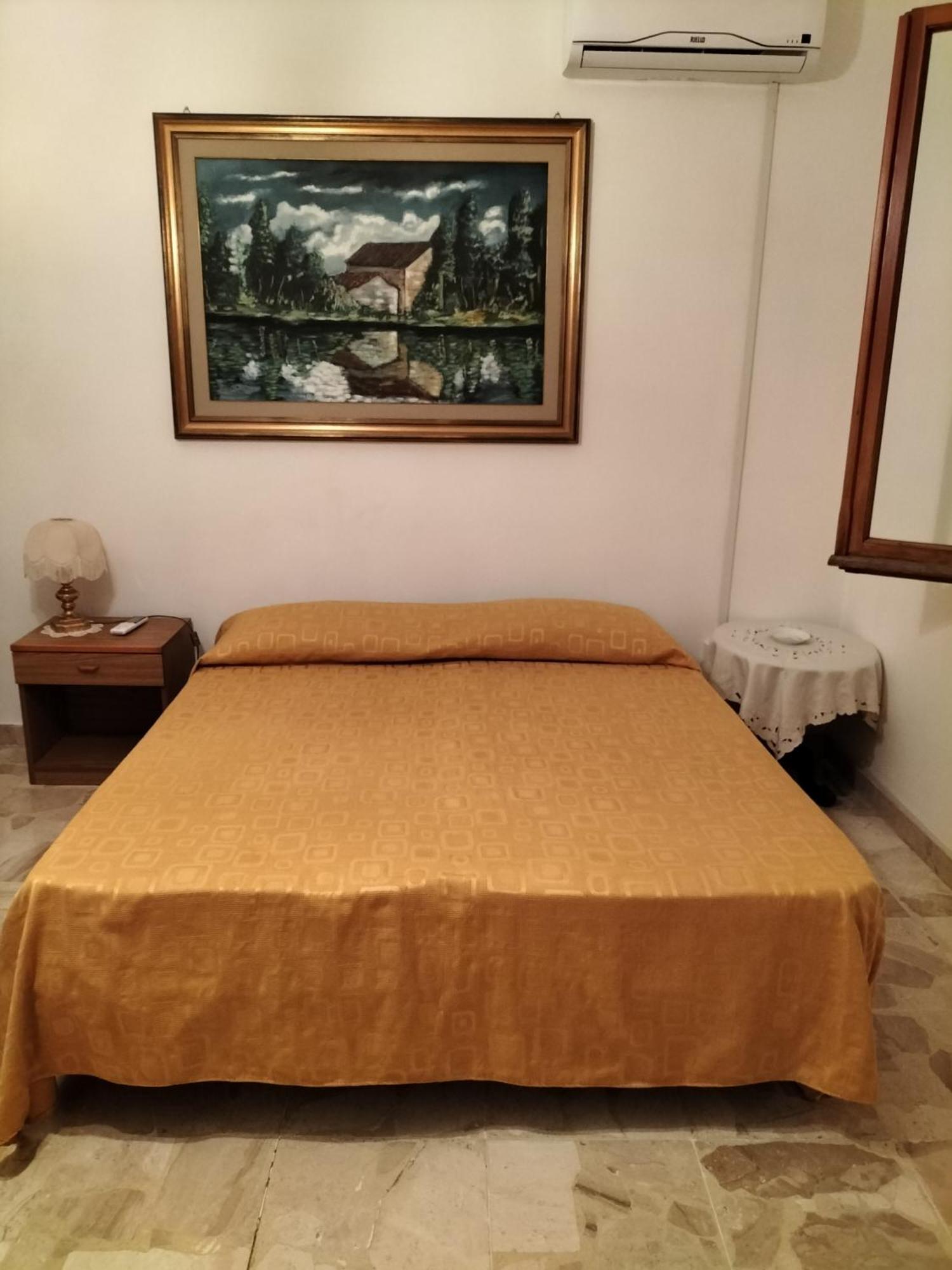 B&B Anna Piscinas Habitación foto
